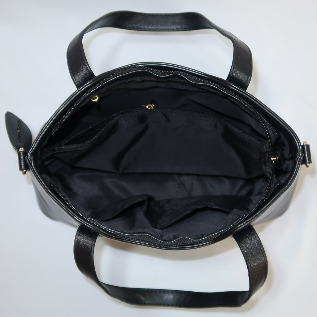 Lemans Black - Traci Monro